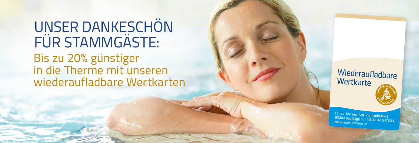 Unser Dankeschön für Stammgäste: bis zu 20 % günstiger in die Therme mit wiederaufladbaren Wertkarten; glückliche Frau am Beckenrand