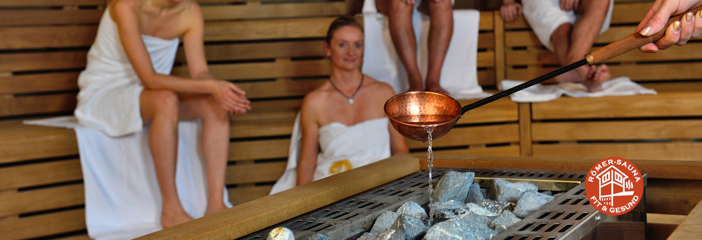 Saunaaufguss in der Römer-Sauna
